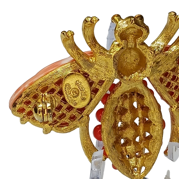 Rare Signed Hattie Carnegie Vintage Bee Peach Lucite Coral Colored Brooch Pin - Picture 10 of 16
